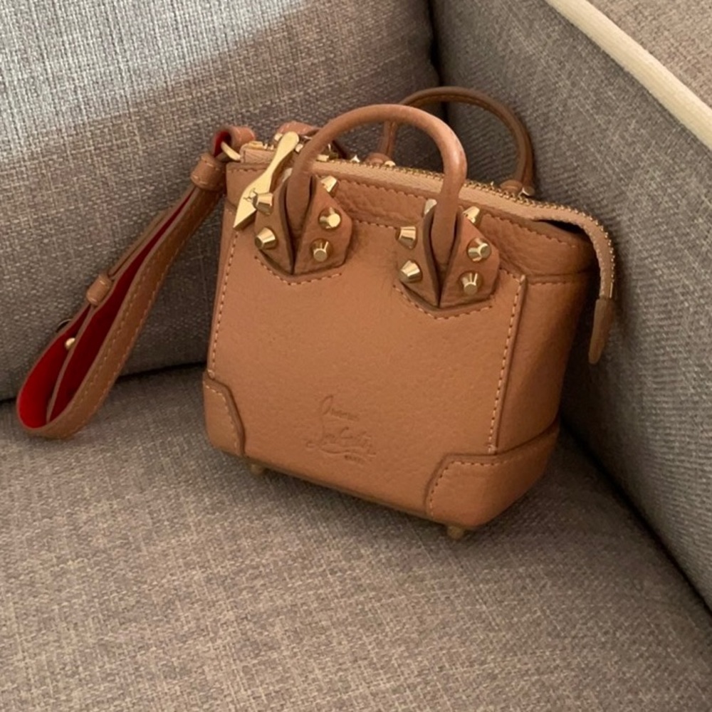 Chrisitan Louboutin Eloise coin bag/key chain